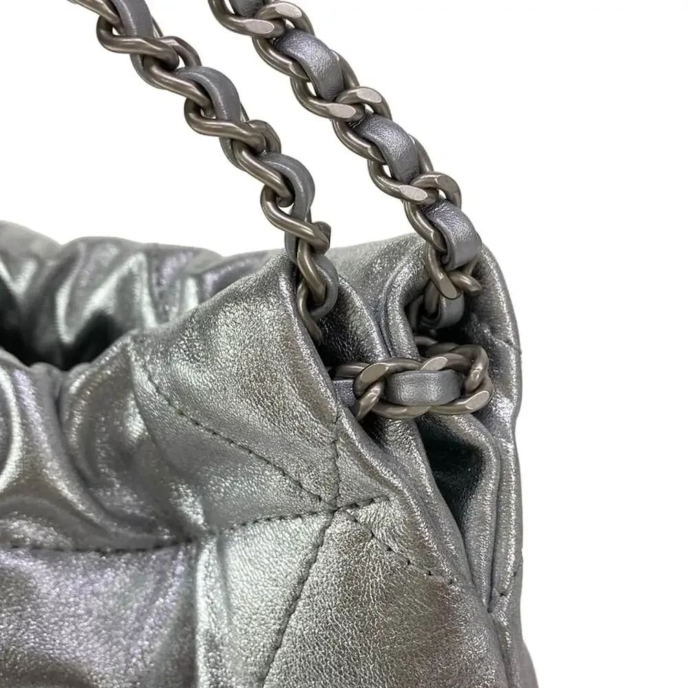 Chanel 22 mini handbag AS3980